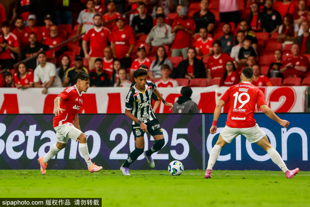 震撼！若日尼奥在巴西首季实现双冠梦想，背后隐藏了哪些不为人知的训练秘密？